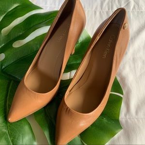 Calvin Klein Pumps